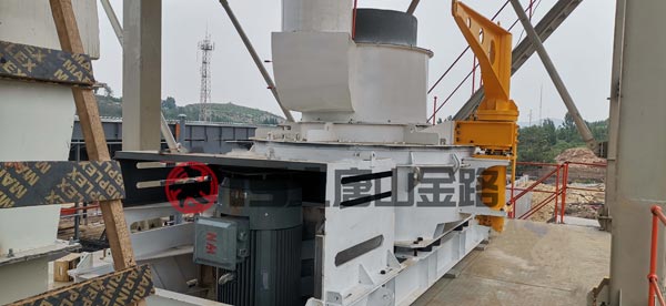 錘破、對輥破、立軸沖擊破三種制砂設(shè)備優(yōu)劣對比