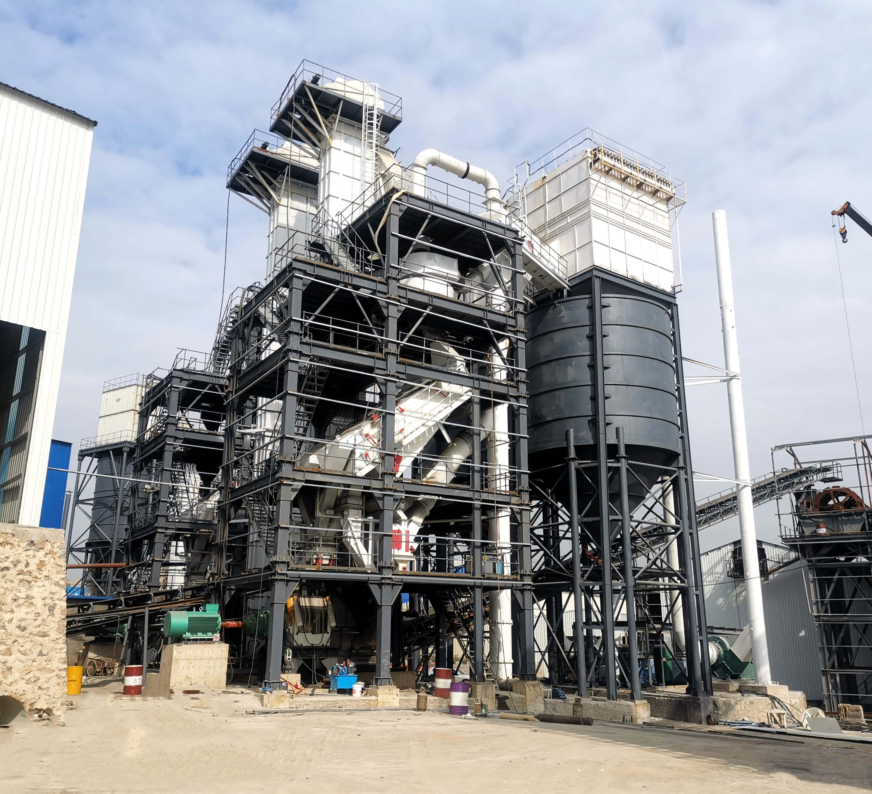 唐山金路干法制砂樓，助力高品質(zhì)機(jī)制砂生產(chǎn)
